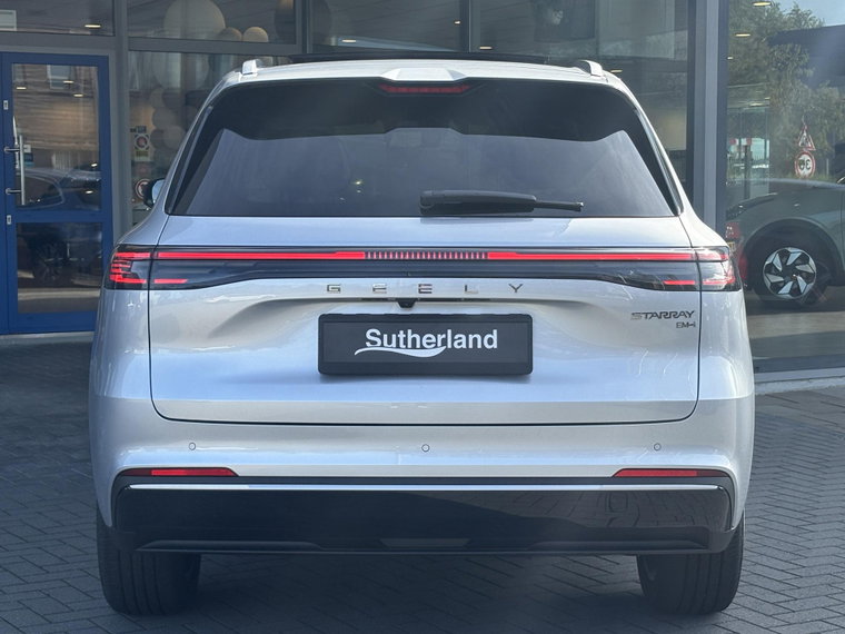 Vehicle Image 8