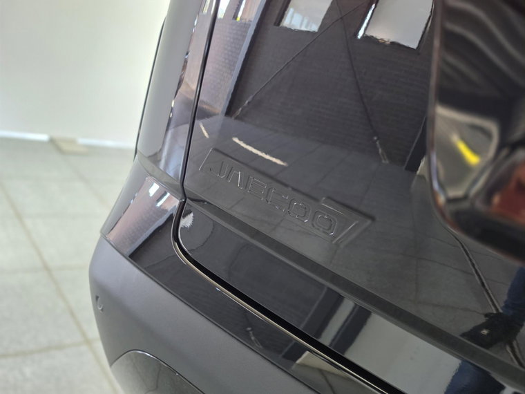 Vehicle Image 31