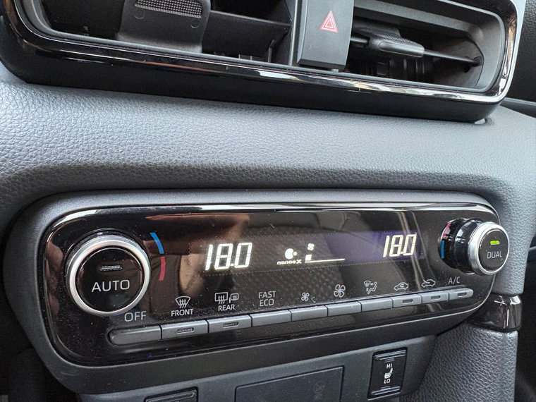 Vehicle Image 24