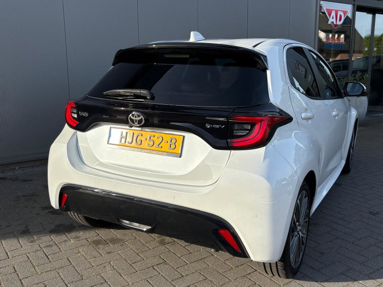 Vehicle Image 10