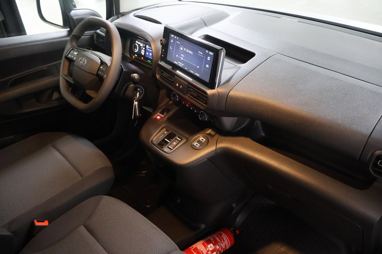 Vehicle Image 10