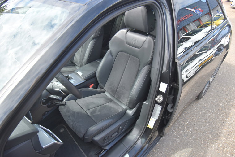 Vehicle Image 35