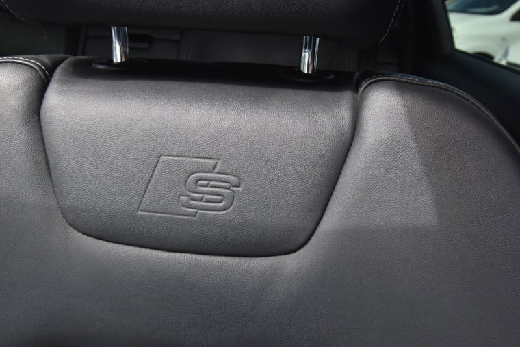 Vehicle Image 36