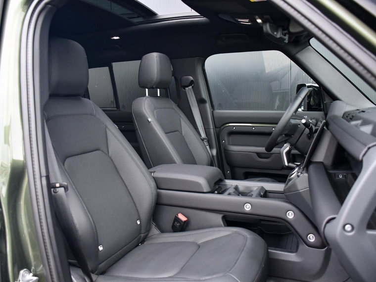 Vehicle Image 8