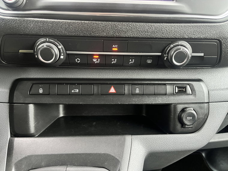 Vehicle Image 28