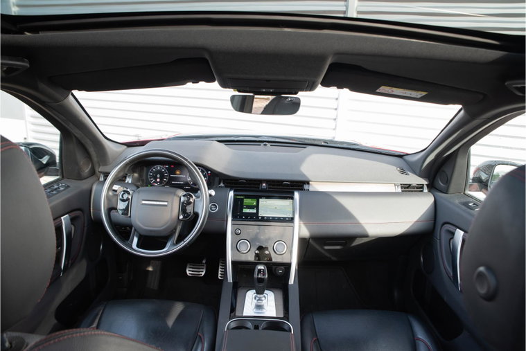 Vehicle Image 9