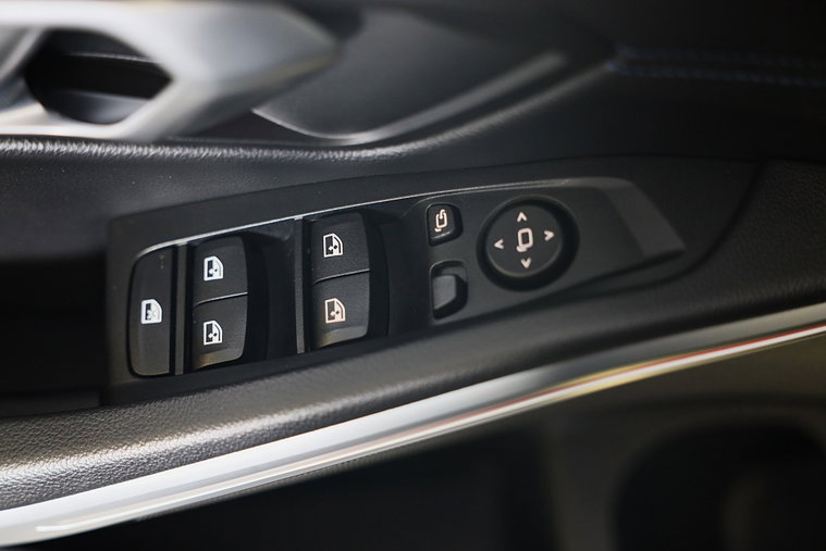 Vehicle Image 24