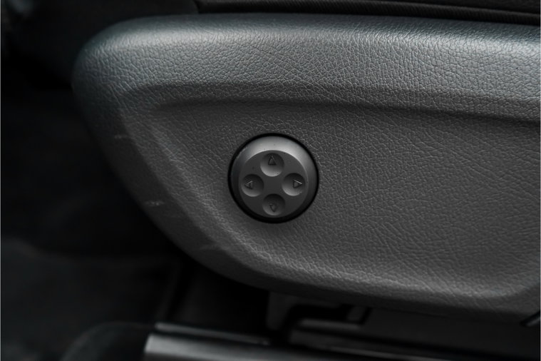 Vehicle Image 35