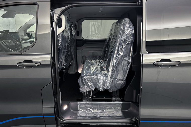 Vehicle Image 30