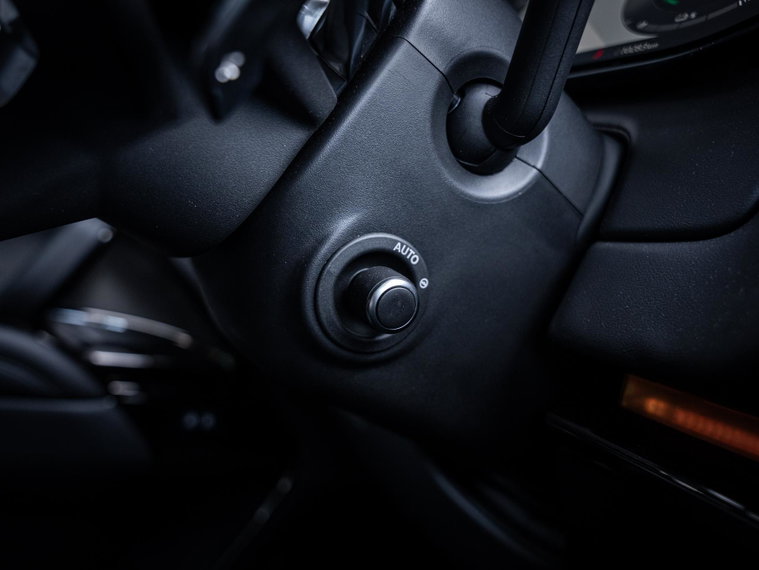 Vehicle Image 40