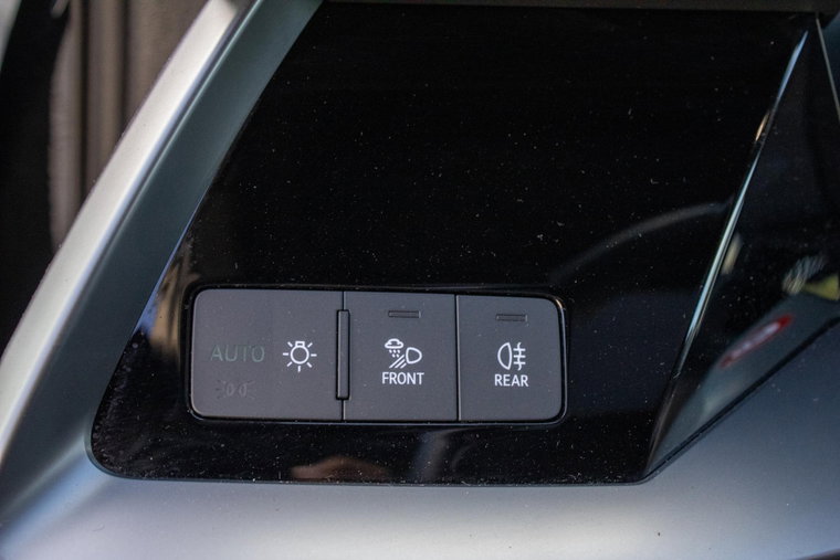 Vehicle Image 14