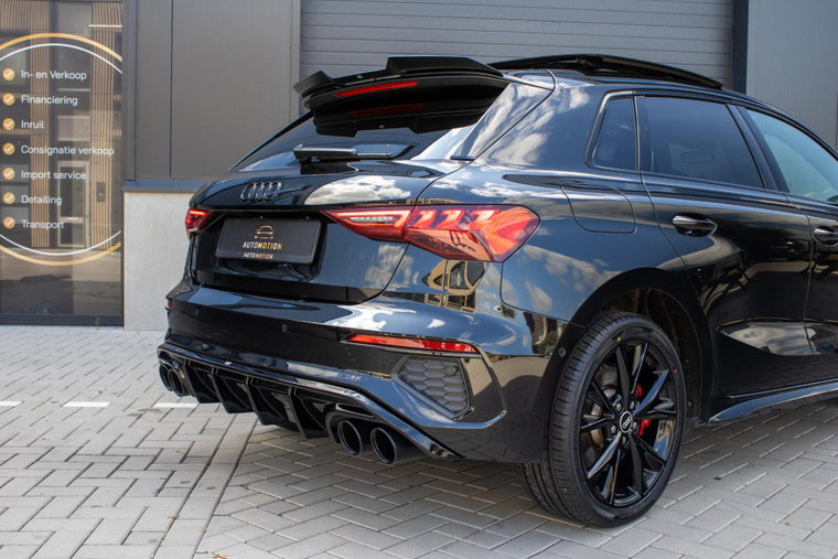 Vehicle Image 40
