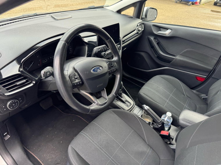 Vehicle Image 23