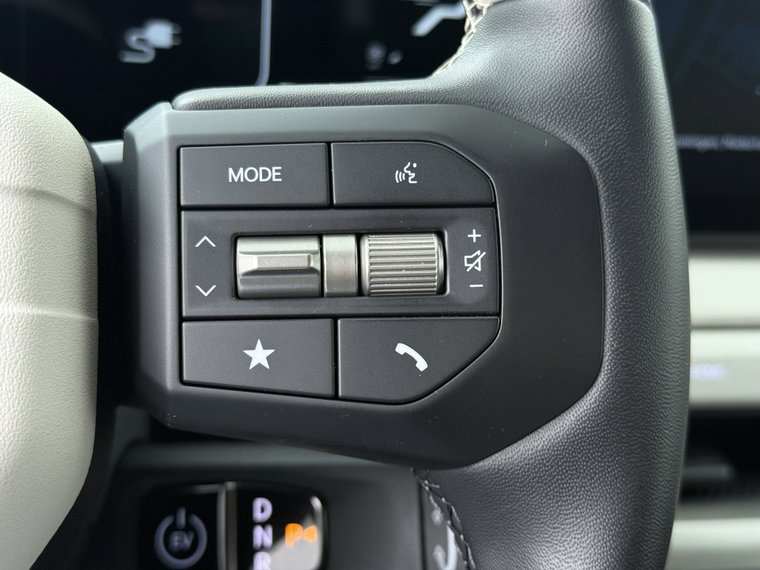 Vehicle Image 27