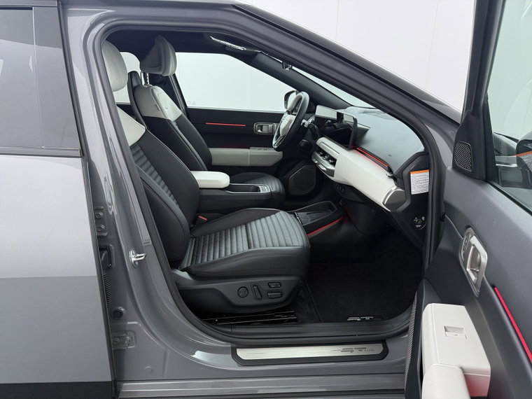 Vehicle Image 40