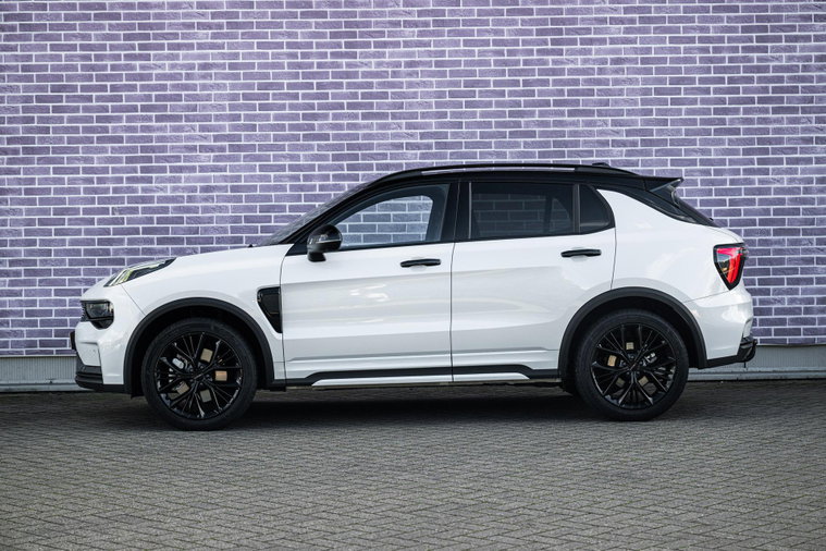 Vehicle Image 4