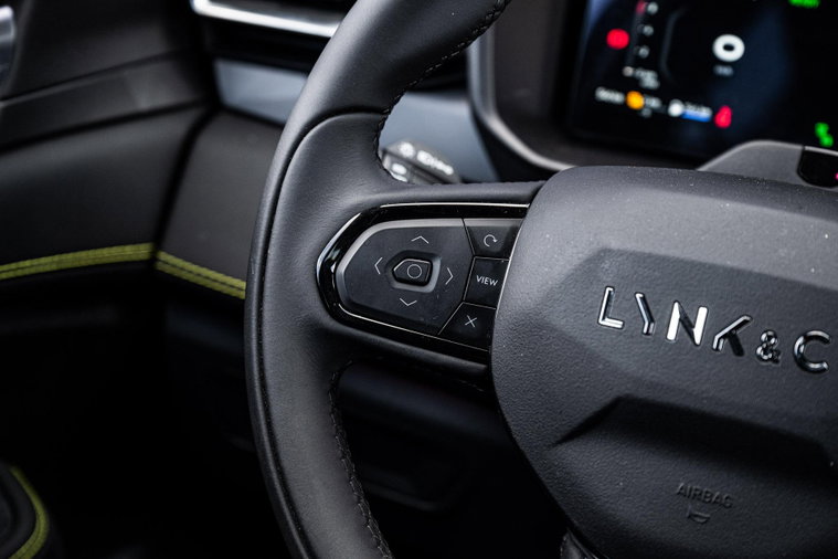 Vehicle Image 25