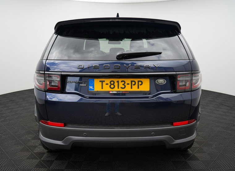 Vehicle Image 23