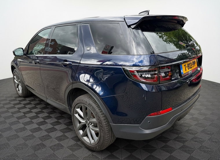 Vehicle Image 8