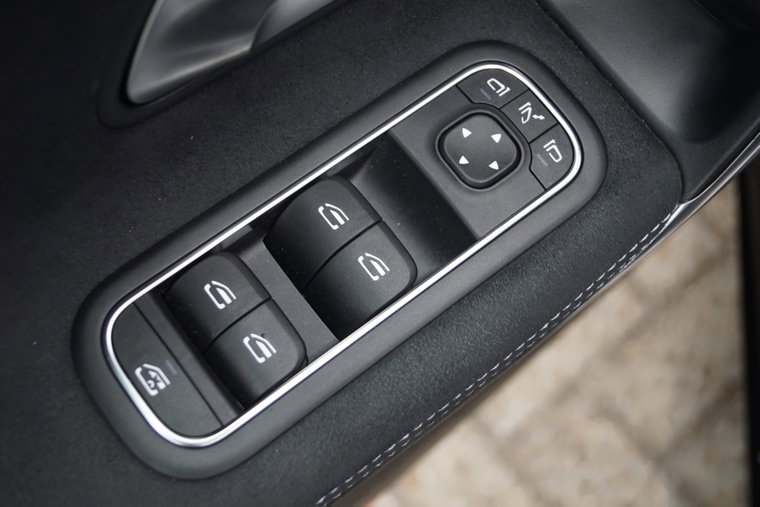 Vehicle Image 40