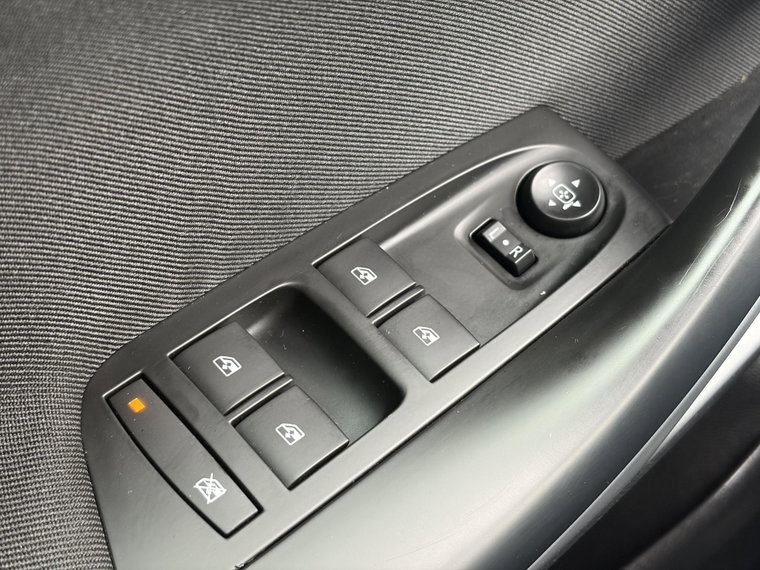 Vehicle Image 33
