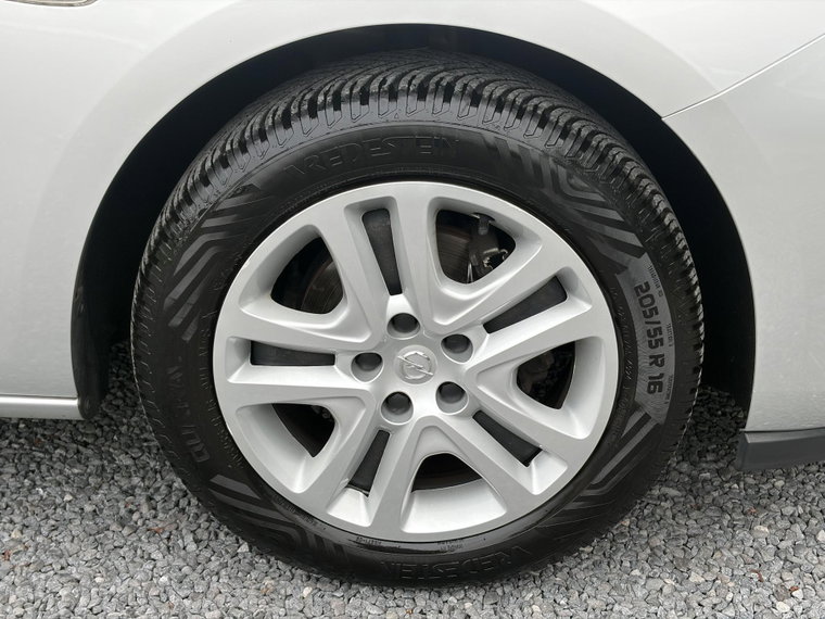 Vehicle Image 35