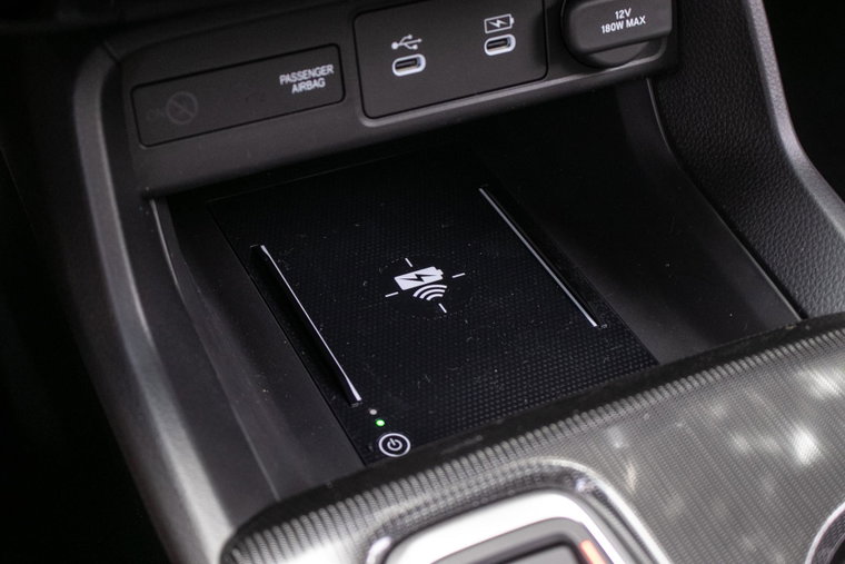 Vehicle Image 25