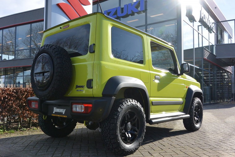 Vehicle Image 9