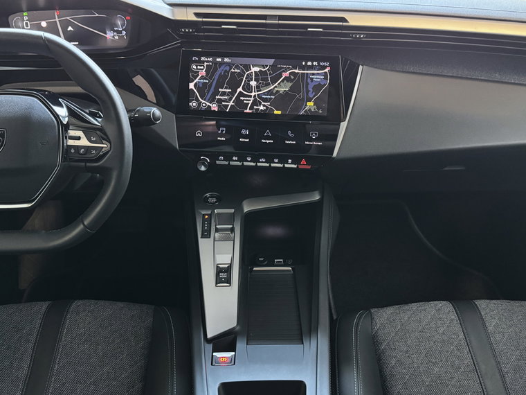 Vehicle Image 26