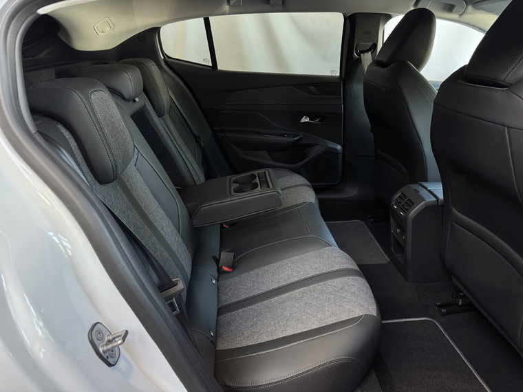 Vehicle Image 47
