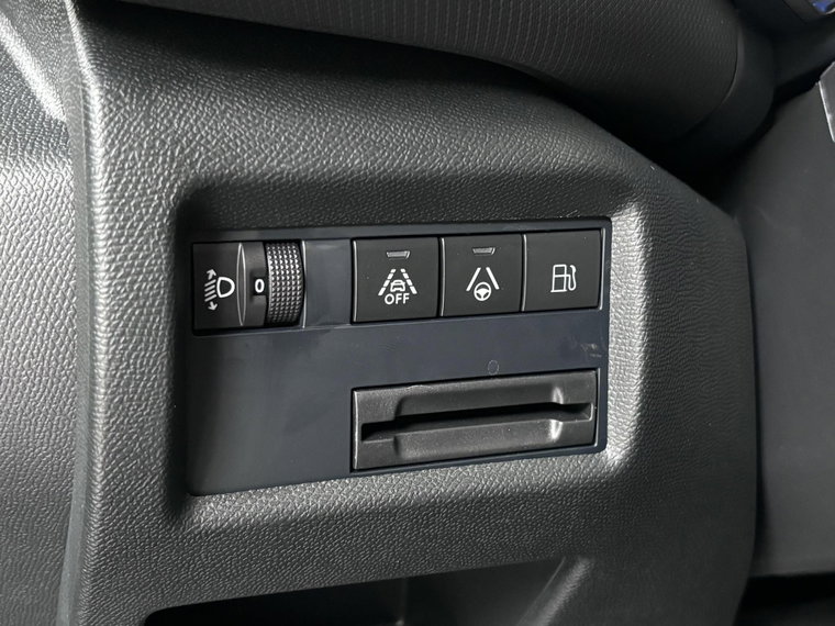 Vehicle Image 29