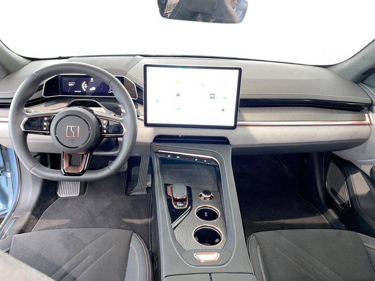 Vehicle Image 16