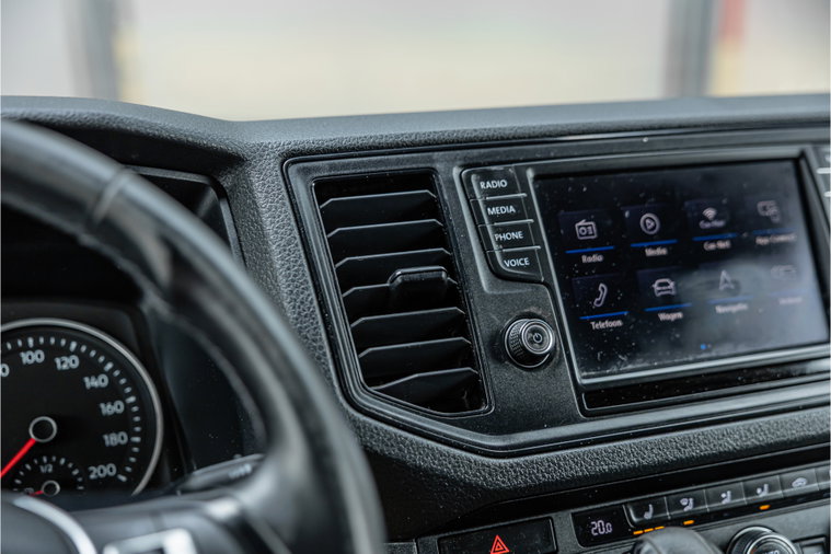 Vehicle Image 25