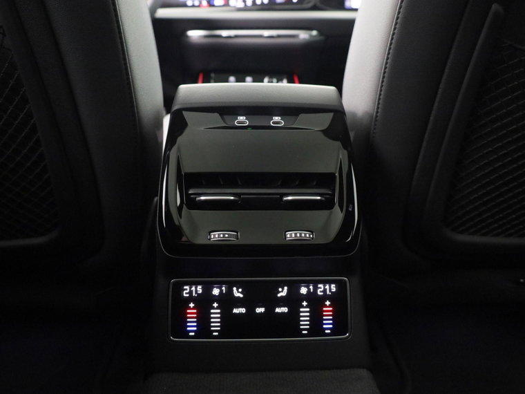 Vehicle Image 50