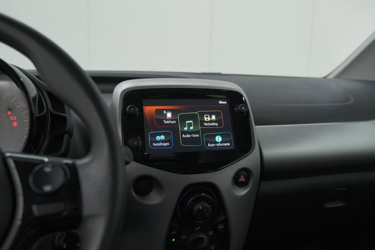 Vehicle Image 20
