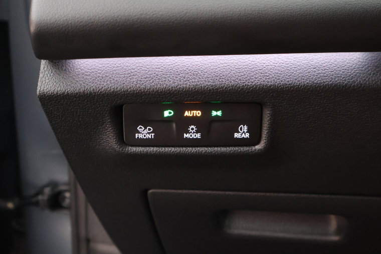 Vehicle Image 15