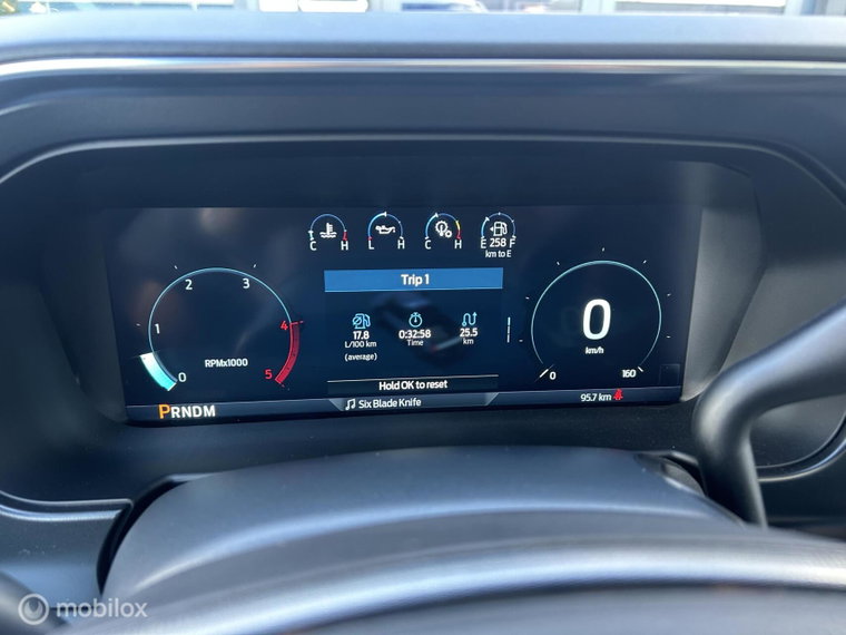 Vehicle Image 32