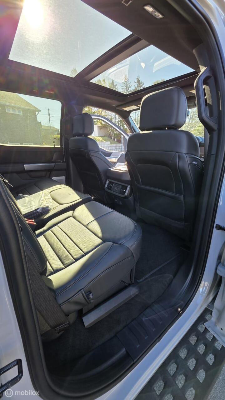 Vehicle Image 35