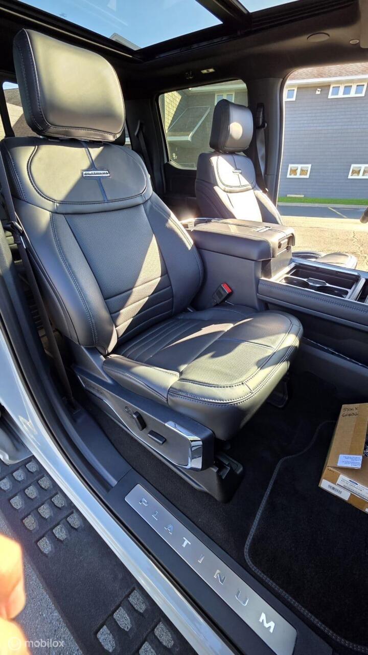 Vehicle Image 39
