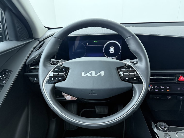 Vehicle Image 38