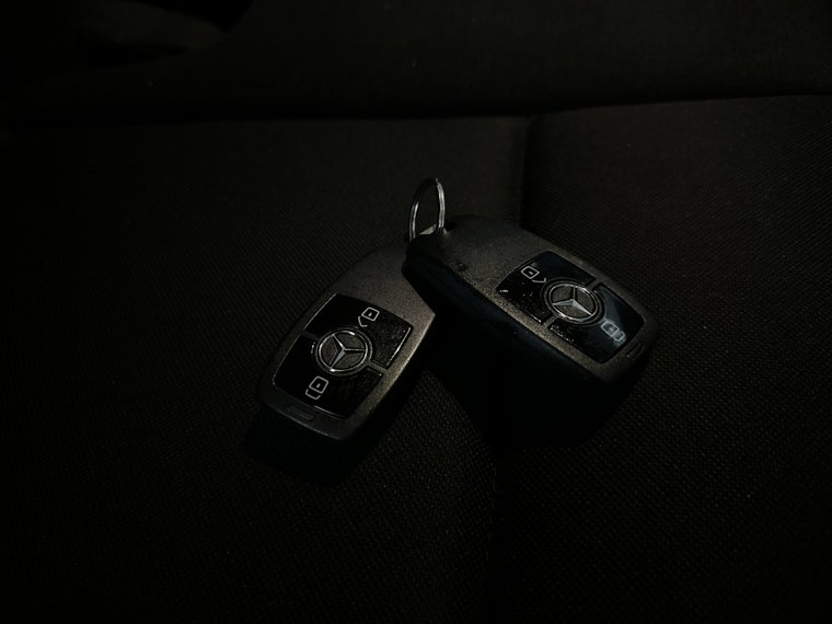 Vehicle Image 24