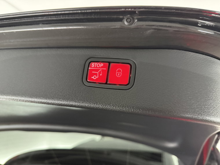 Vehicle Image 38