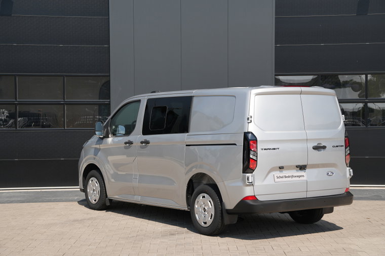 Vehicle Image 8