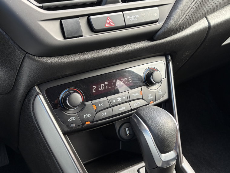 Vehicle Image 38