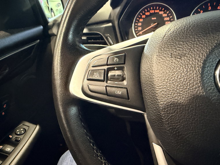 Vehicle Image 26