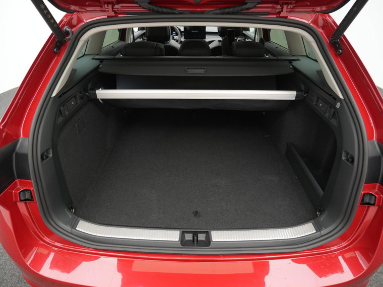 Vehicle Image 37