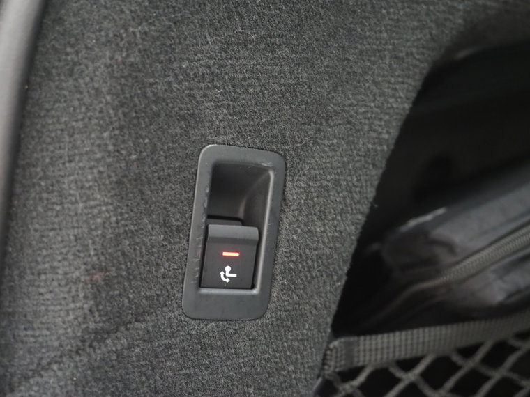 Vehicle Image 42