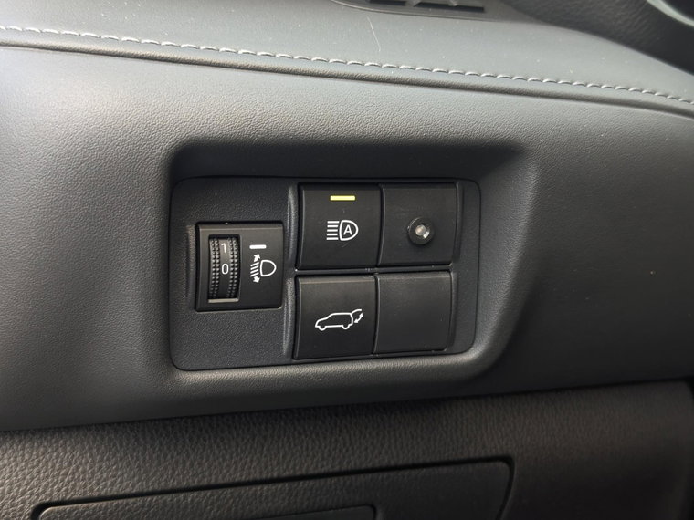 Vehicle Image 32