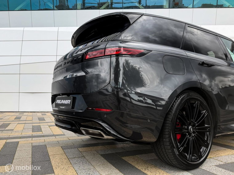 Vehicle Image 8
