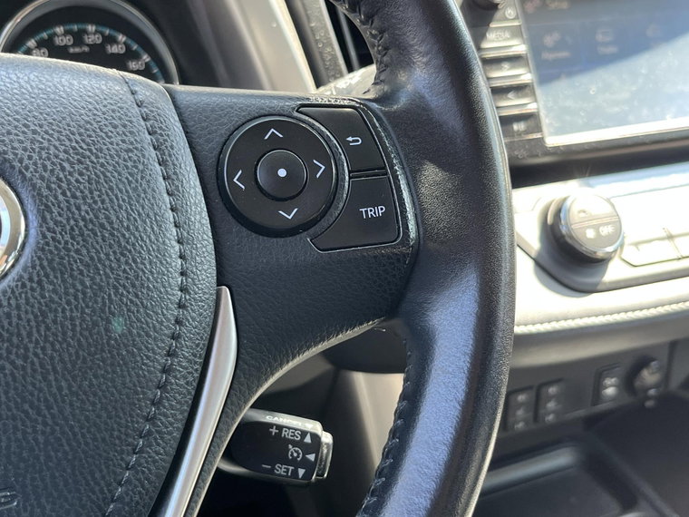 Vehicle Image 32